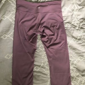 Lululemon WU crops